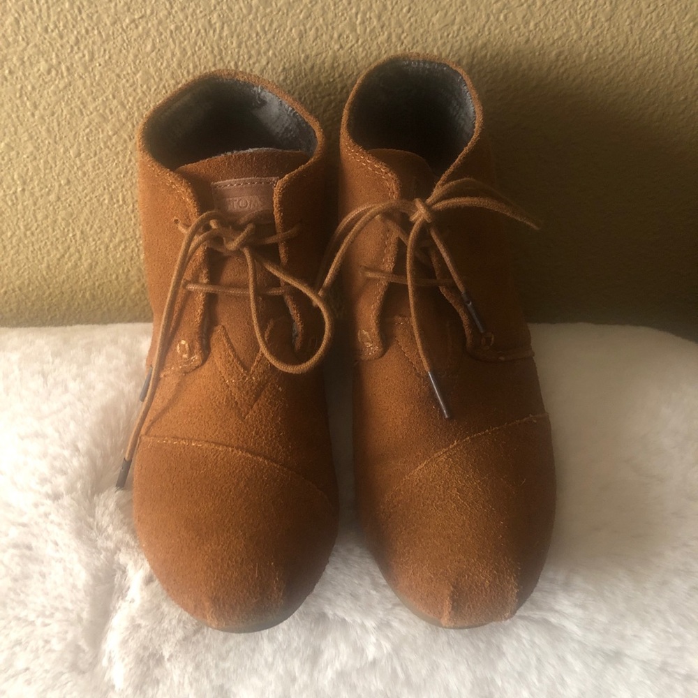 Toms suede ankle boots
